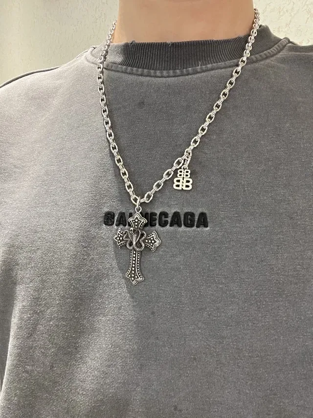 Balenciaga Argent Oxydé Collier Chaîne Pendentif Croix 2