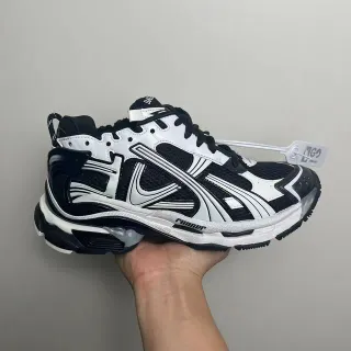 Balenciaga Runner zapatillas negras y blancas de suela gruesa