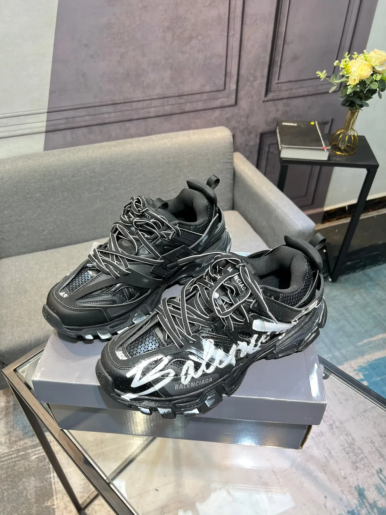 Balenciaga Runner حذاء رياضي أسود Graffiti Logo Chunky 3