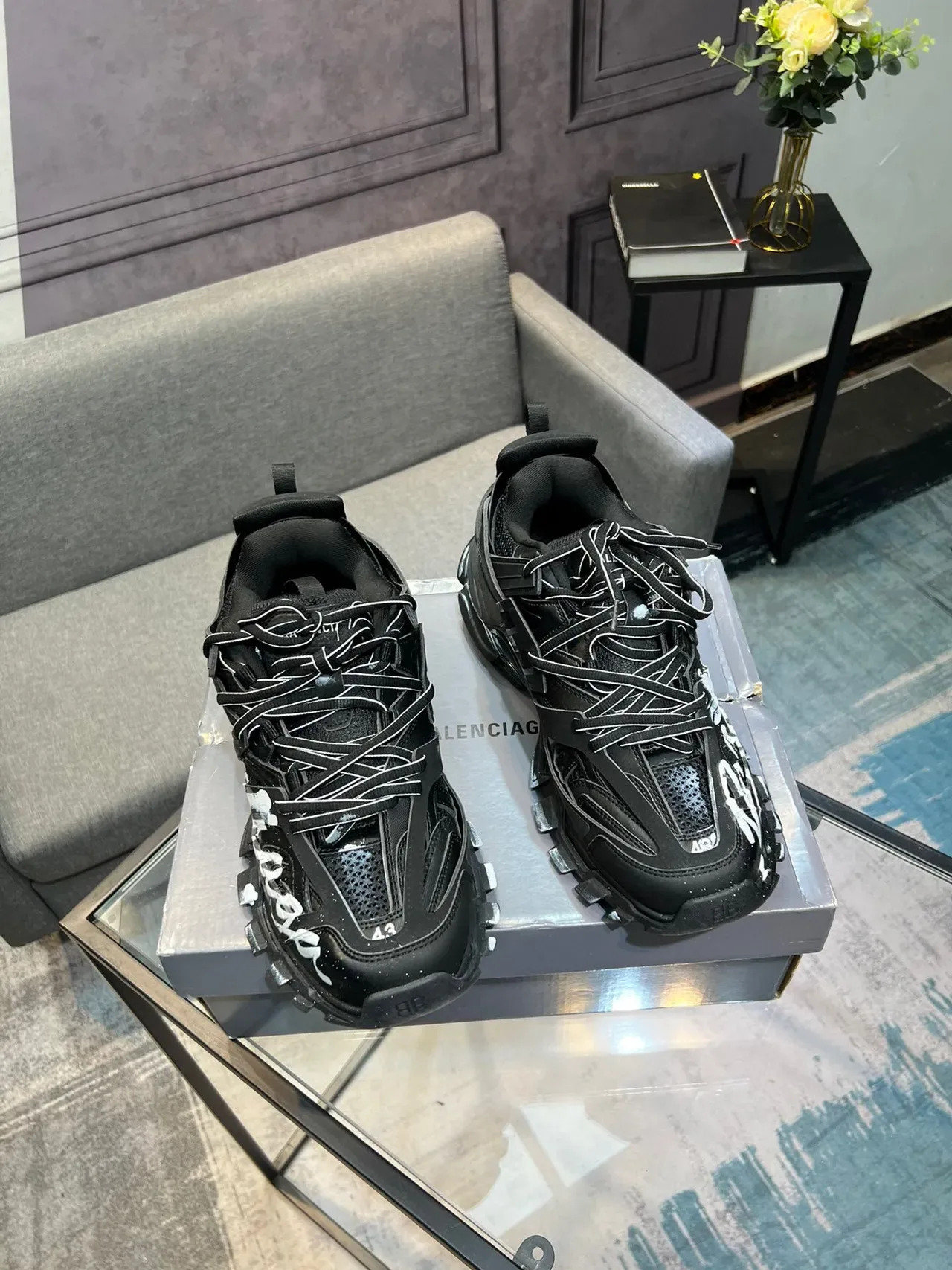 Balenciaga Runner حذاء رياضي أسود Graffiti Logo Chunky 5