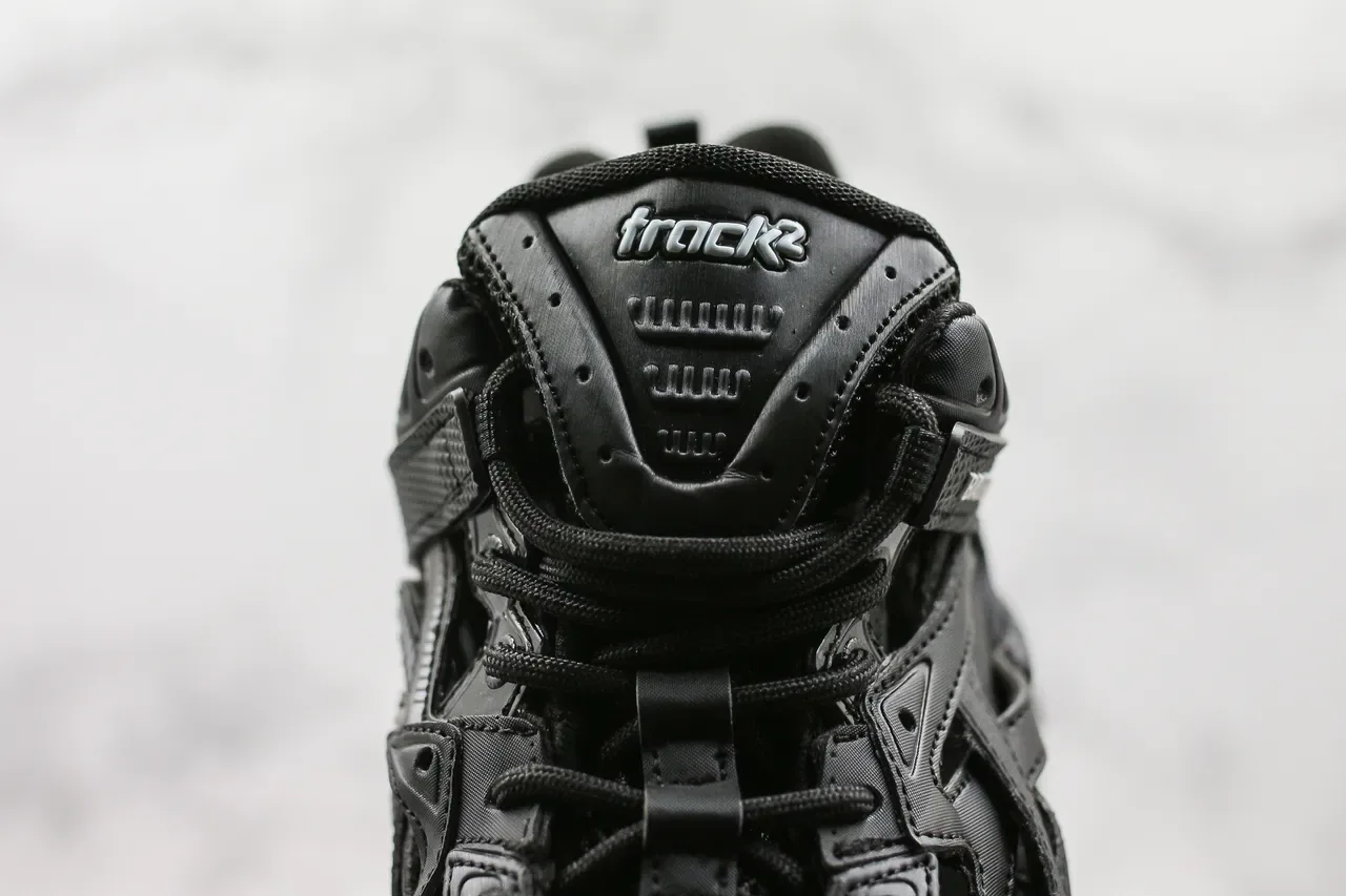Balenciaga Runner Sneakers Chunky Negras Monocromáticas 7