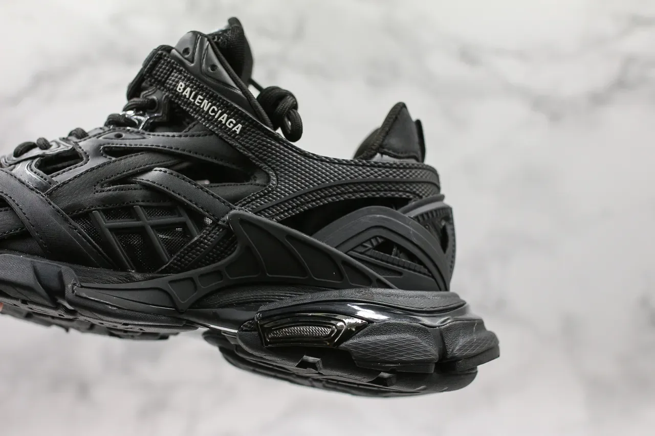 Balenciaga Runner Sneakers Chunky Negras Monocromáticas 9