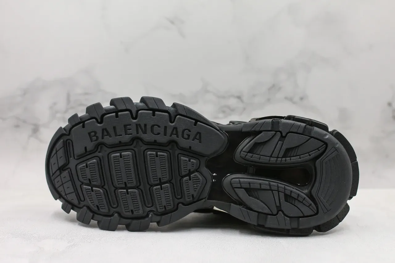 Balenciaga Runner Sneakers Chunky Negras Monocromáticas 10