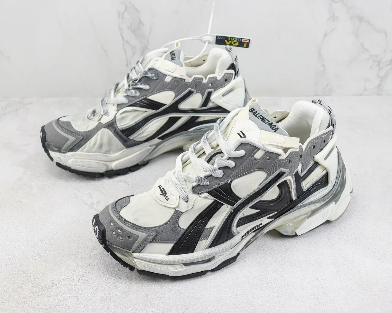 Balenciaga Runner Off-White Gray Black Chaussures Chunky 4