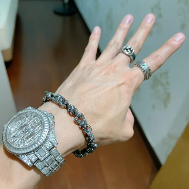 Balenciaga Bracelet Chaîne à maillons torsadés argent et noir, finition vieillie 2