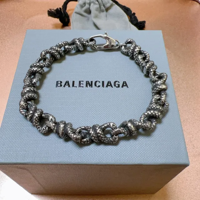 Balenciaga Bracelet Chaîne à maillons torsadés argent et noir, finition vieillie 3