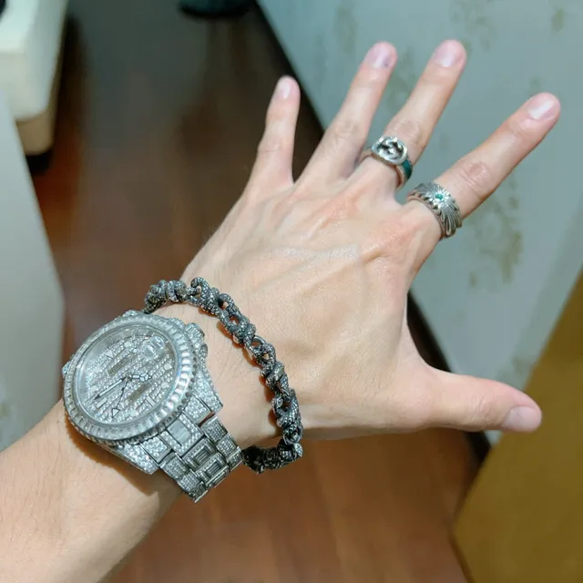 Balenciaga Bracelet Chaîne à maillons torsadés argent et noir, finition vieillie 8