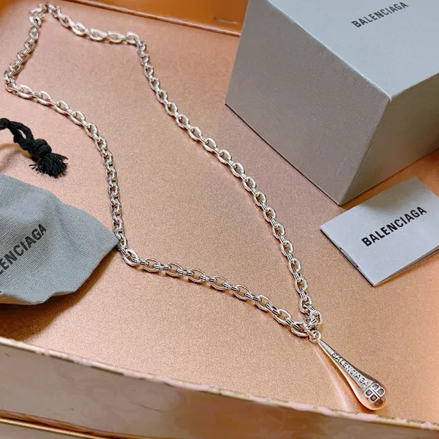 Balenciaga Silver Chunky Oval-Link Chain Engraved Teardrop Pendant Necklace 6