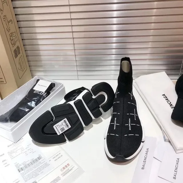 Balenciaga Speed Trainer Baskets Lifestyle Noires et Blanches en Tricot 5