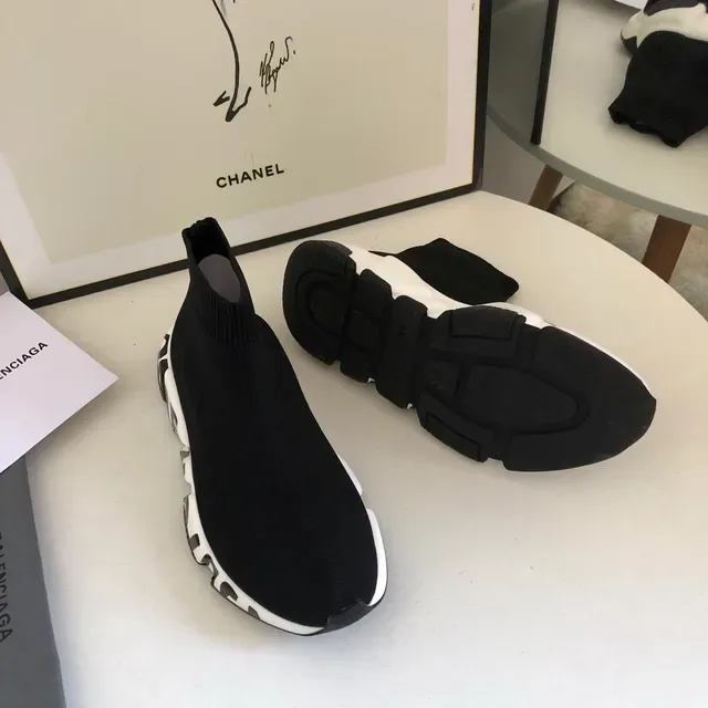 Balenciaga Speed Trainer Black and White tênis lifestyle 4