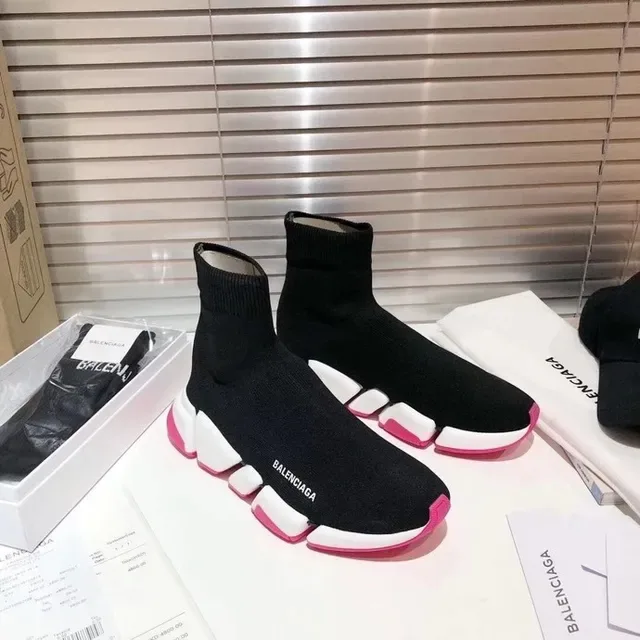 Balenciaga Speed Trainer أسود أبيض وردي حذاء لايف ستايل 3