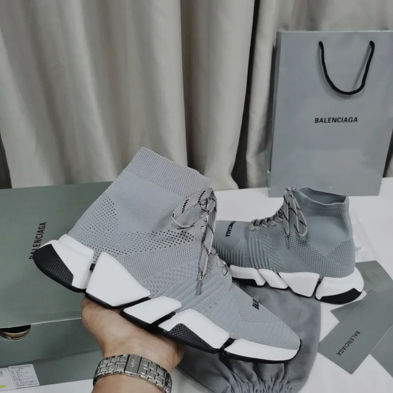 Balenciaga Speed Trainer Baskets lifestyle gris en maille 4