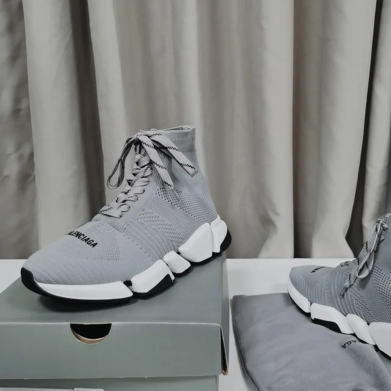 Balenciaga Speed Trainer Baskets lifestyle gris en maille 5