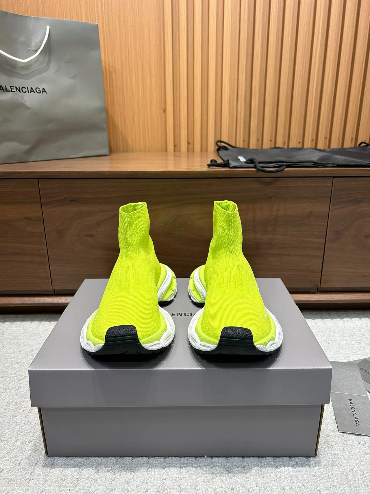 Balenciaga Speed Trainer Neon Lime tênis lifestyle 7