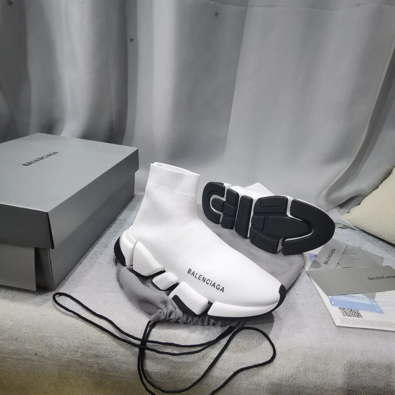 Balenciaga Speed Trainer tênis lifestyle branco e preto 5