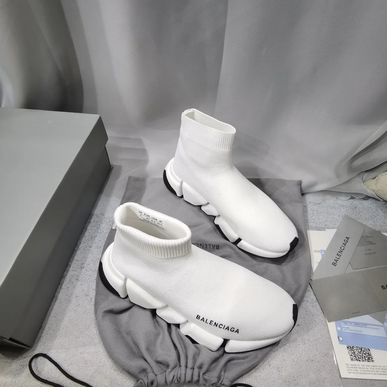 Balenciaga Speed Trainer tênis lifestyle branco e preto 6