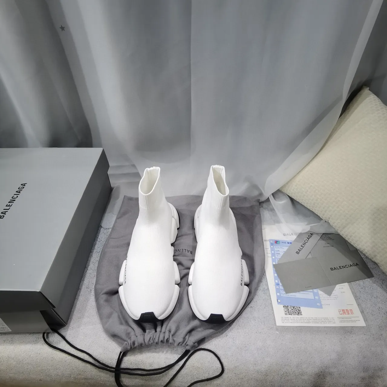 Balenciaga Speed Trainer tênis lifestyle branco e preto 9