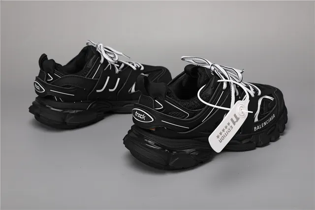 Balenciaga Track Sneaker sneakers noires et blanches chunky 3