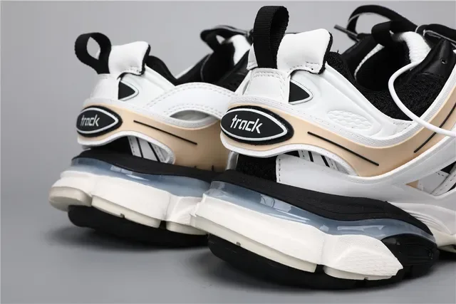 Balenciaga Track Sneaker branco preto bege tênis lifestyle 2