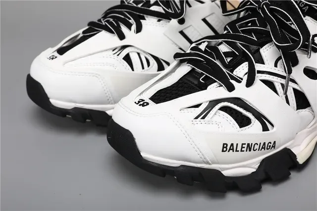 Balenciaga Track Sneaker branco preto bege tênis lifestyle 4