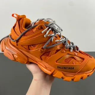 Balenciaga Track Trainer حذاء رياضي برتقالي كبير