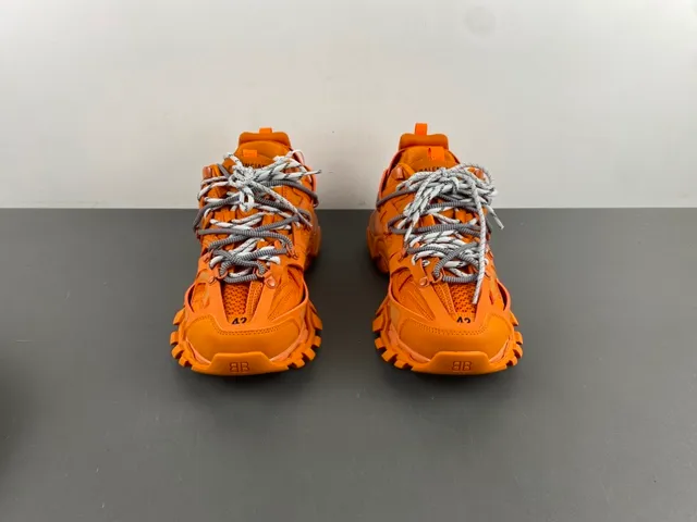 Balenciaga Track Trainer حذاء رياضي برتقالي كبير 11