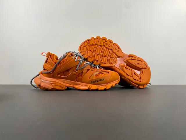 Balenciaga Track Trainer حذاء رياضي برتقالي كبير 12