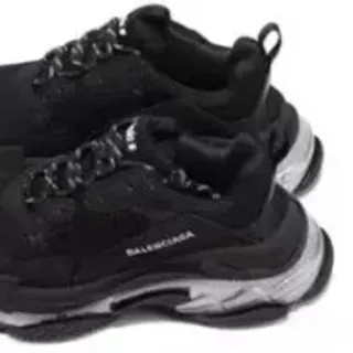 Balenciaga Triple S أحذية رياضية سوداء سميكة