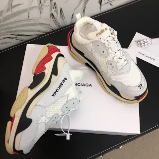 Balenciaga Triple S أبيض أسود أحمر بيج سنيكرز ثيك