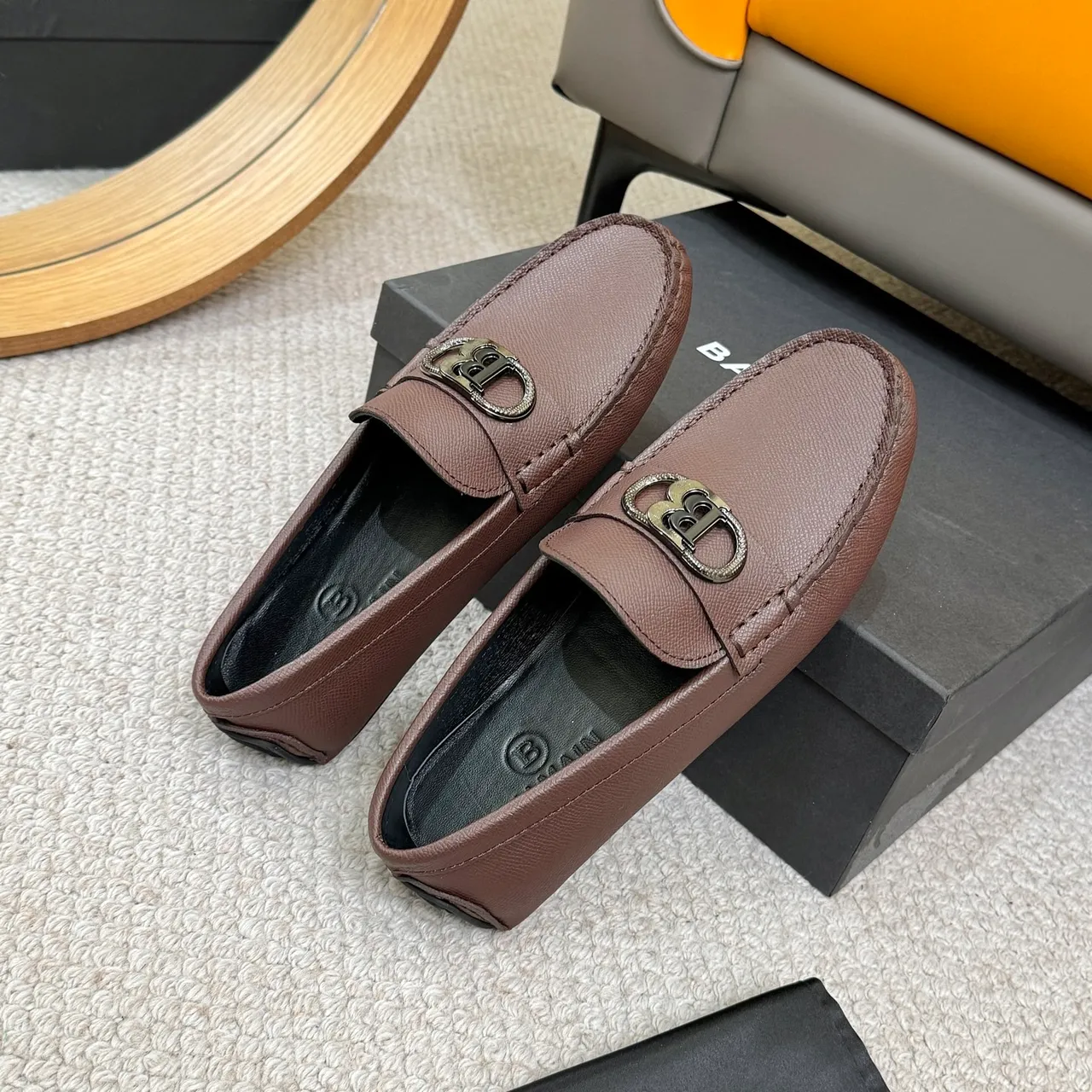 Balmain Marrom Preto Couro Pébblé Fivela de Metal com Monograma Loafer 8