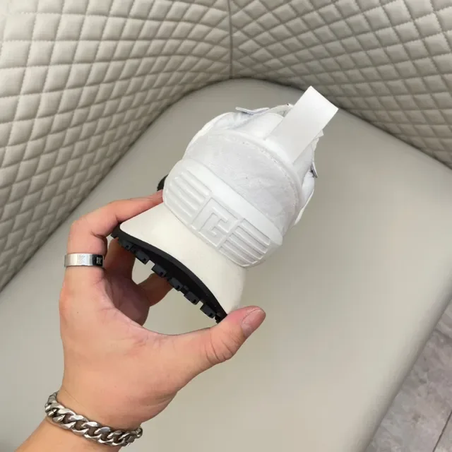 Balmain Track Trainer White and Black Lifestyle Sneakers 4