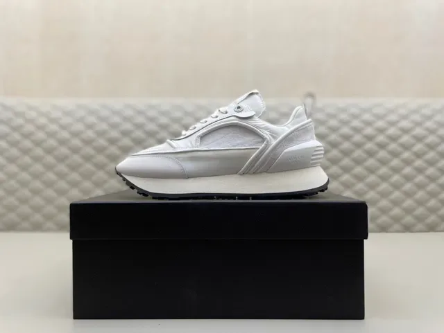 Balmain Track Trainer White and Black Lifestyle Sneakers 5