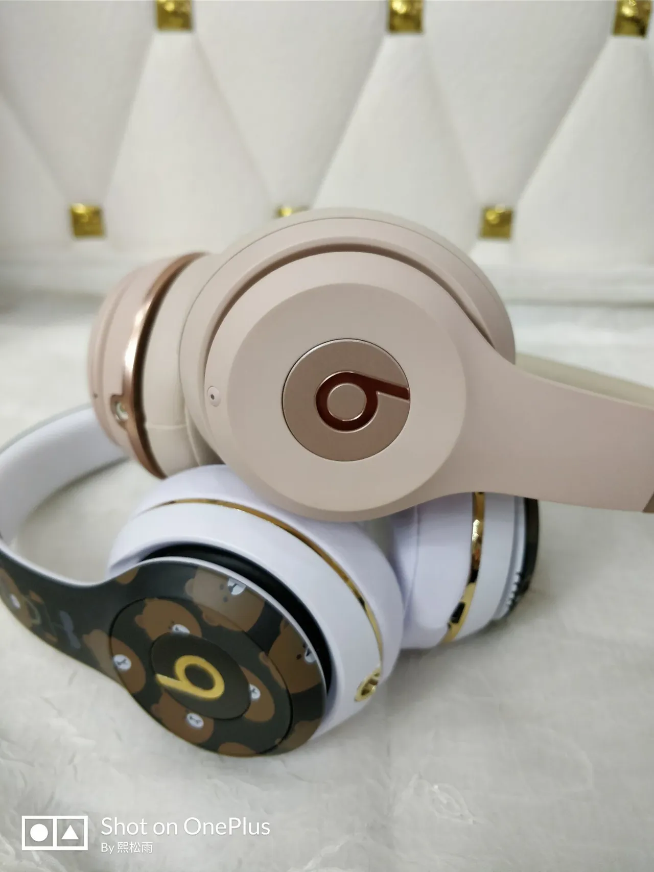 Beats Solo3 Wireless Bear Collaboration Over-ear Headphones 3