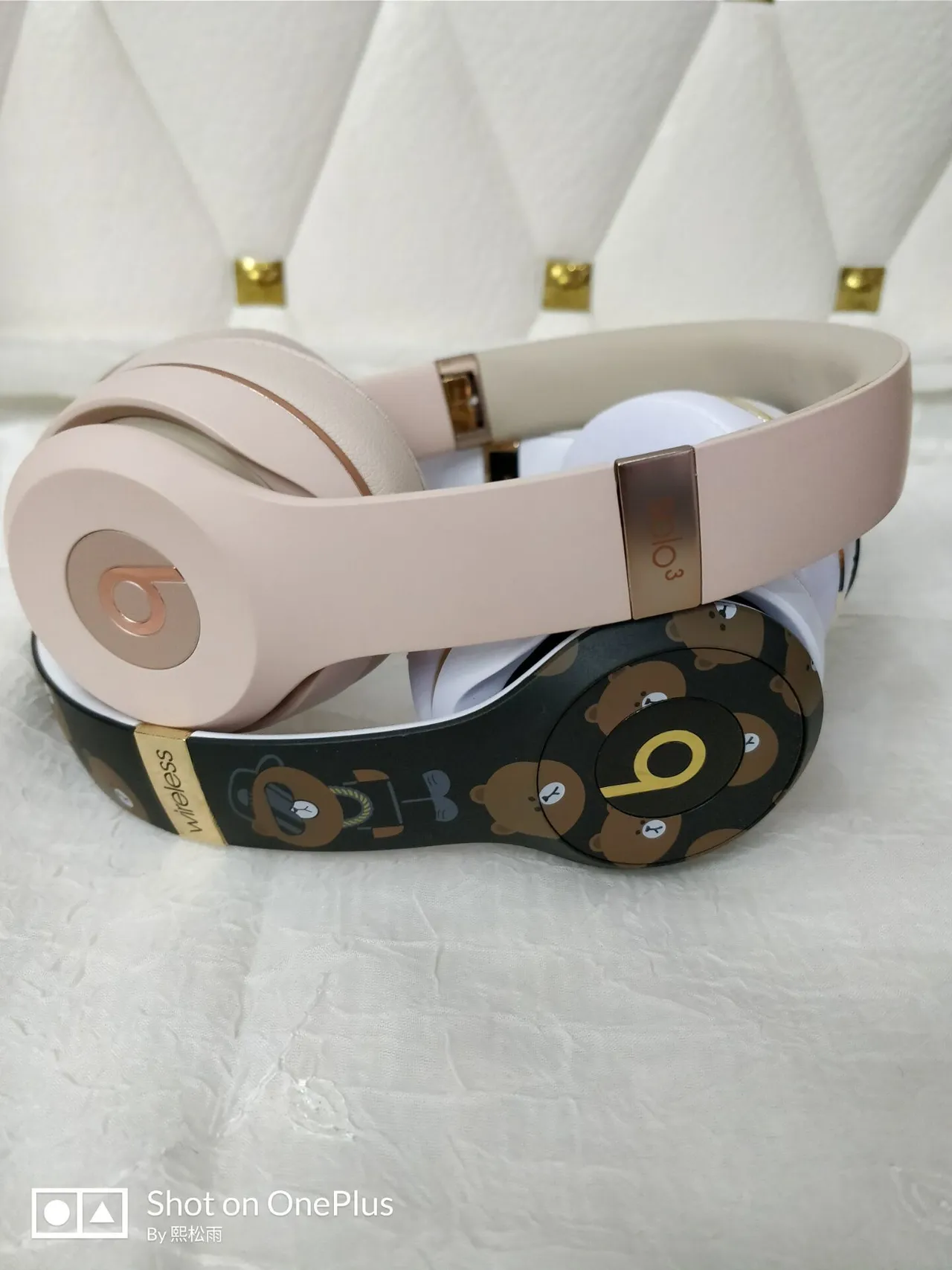 Beats Solo3 Wireless Bear Collaboration Over-ear Headphones 4