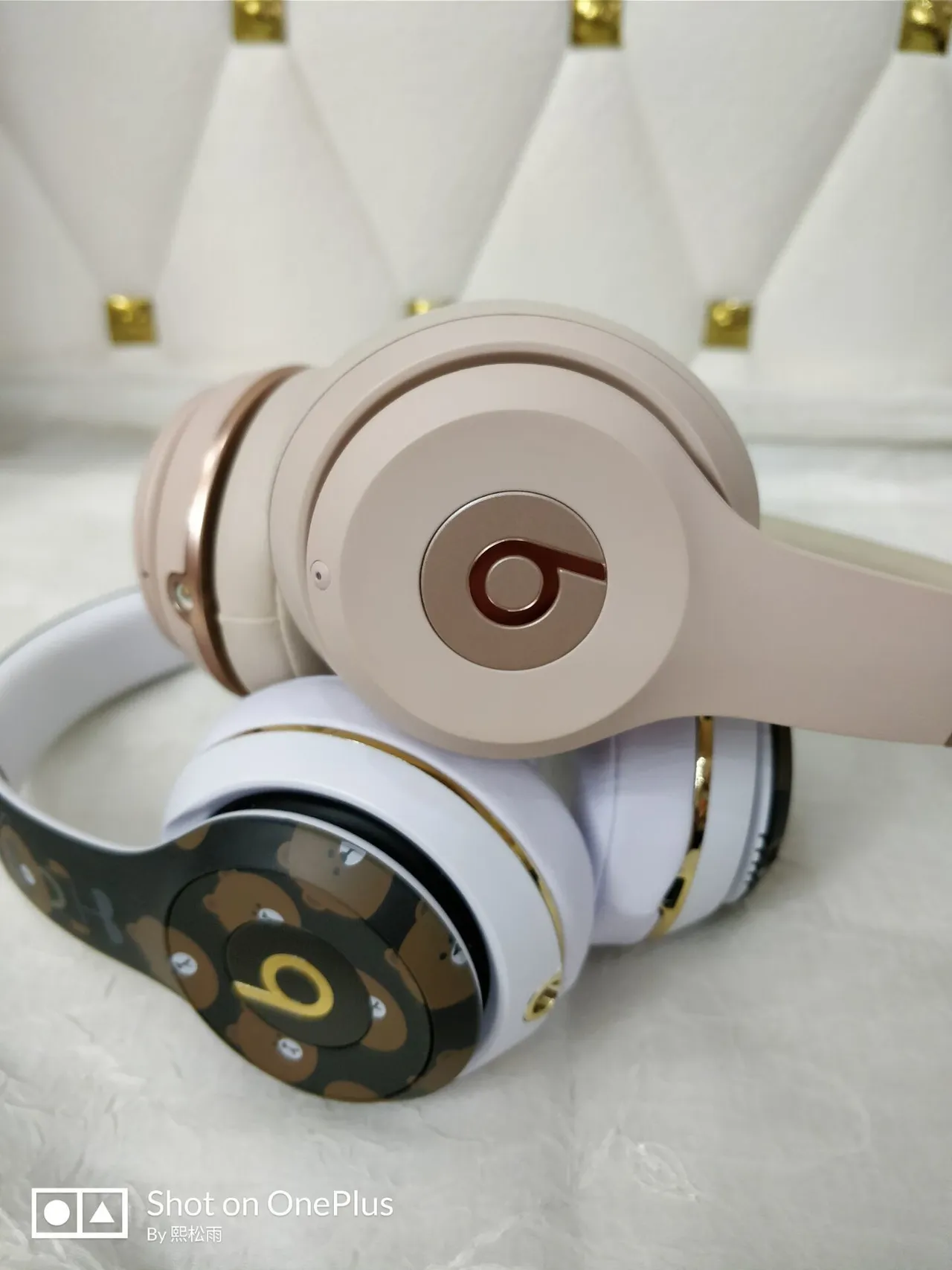 Beats Solo3 Wireless Bear Collaboration Over-ear Headphones 5
