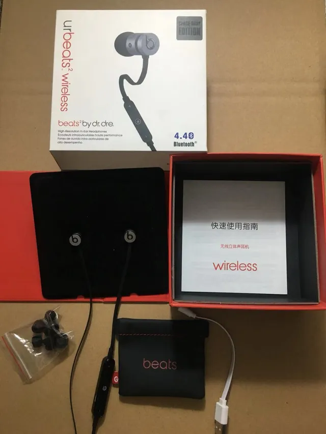 Beats urBeats² Wireless Black Red Neckband-Style Sports Earphones 10