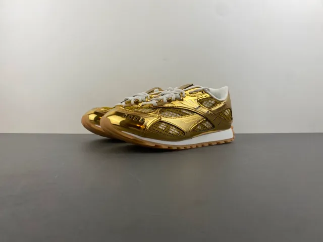 Bottega Veneta Andiamo Sneakers lifestyle en maille métallique dorée 10