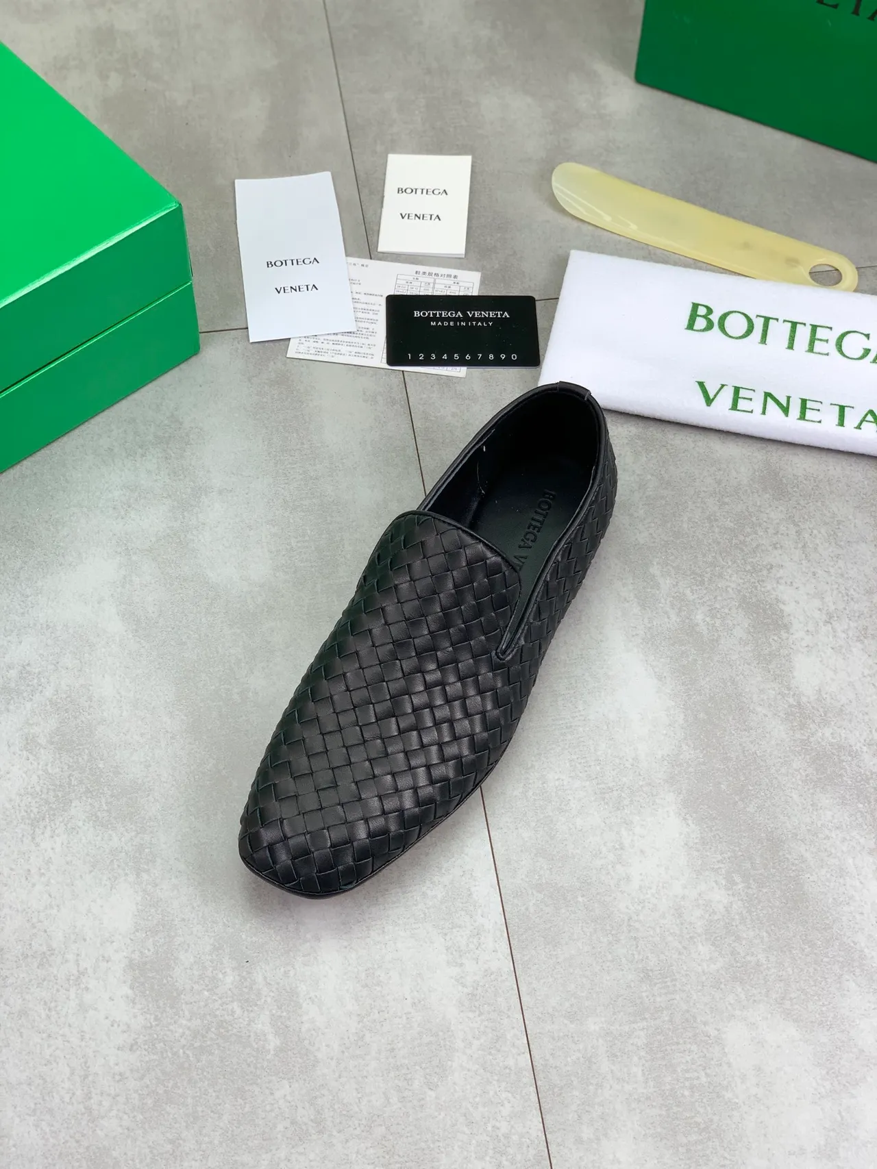 Bottega Veneta Noir Intrecciato Cuir Tressé Mocassin Slip-On 5