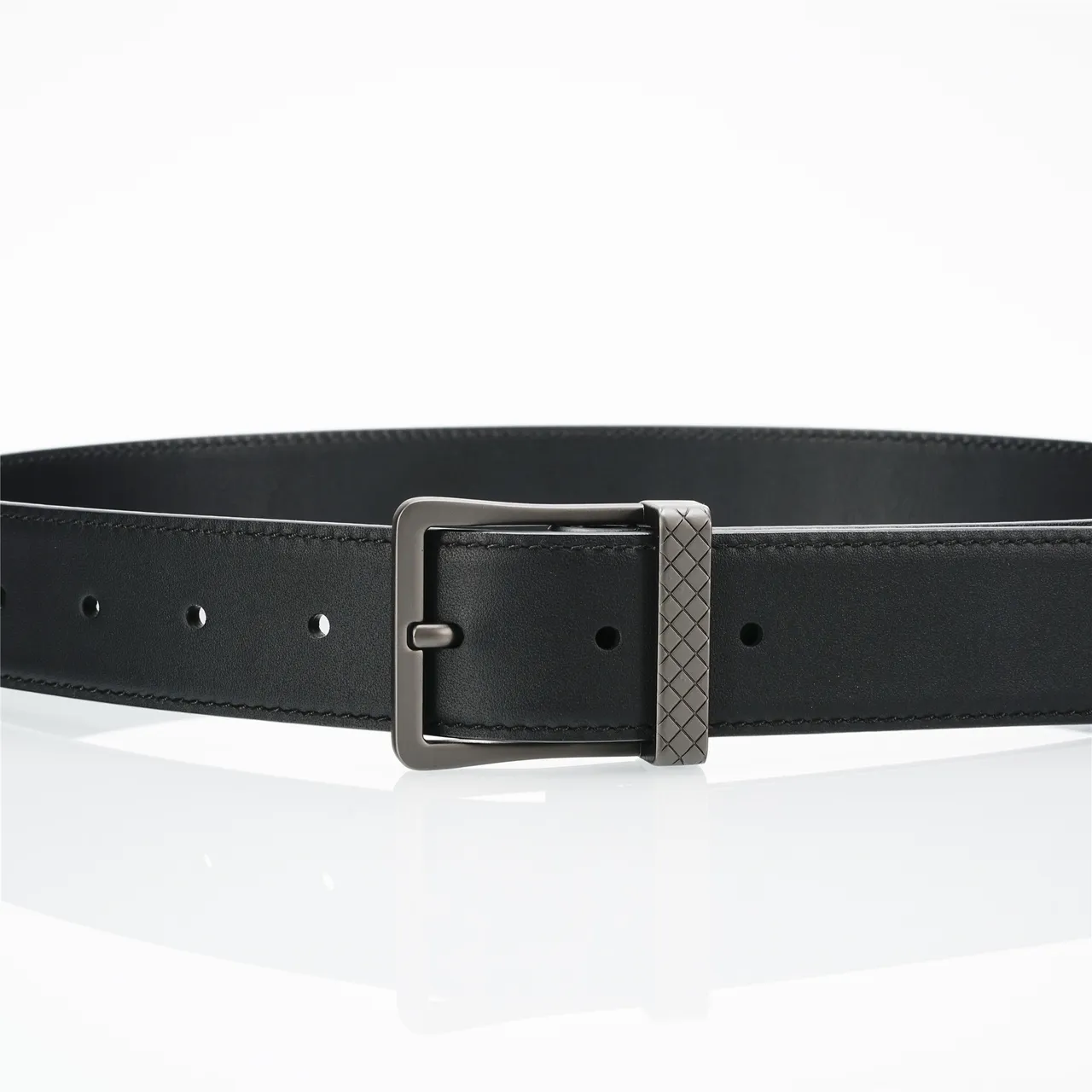 Bottega Veneta Cassette Black Leather Belt 8