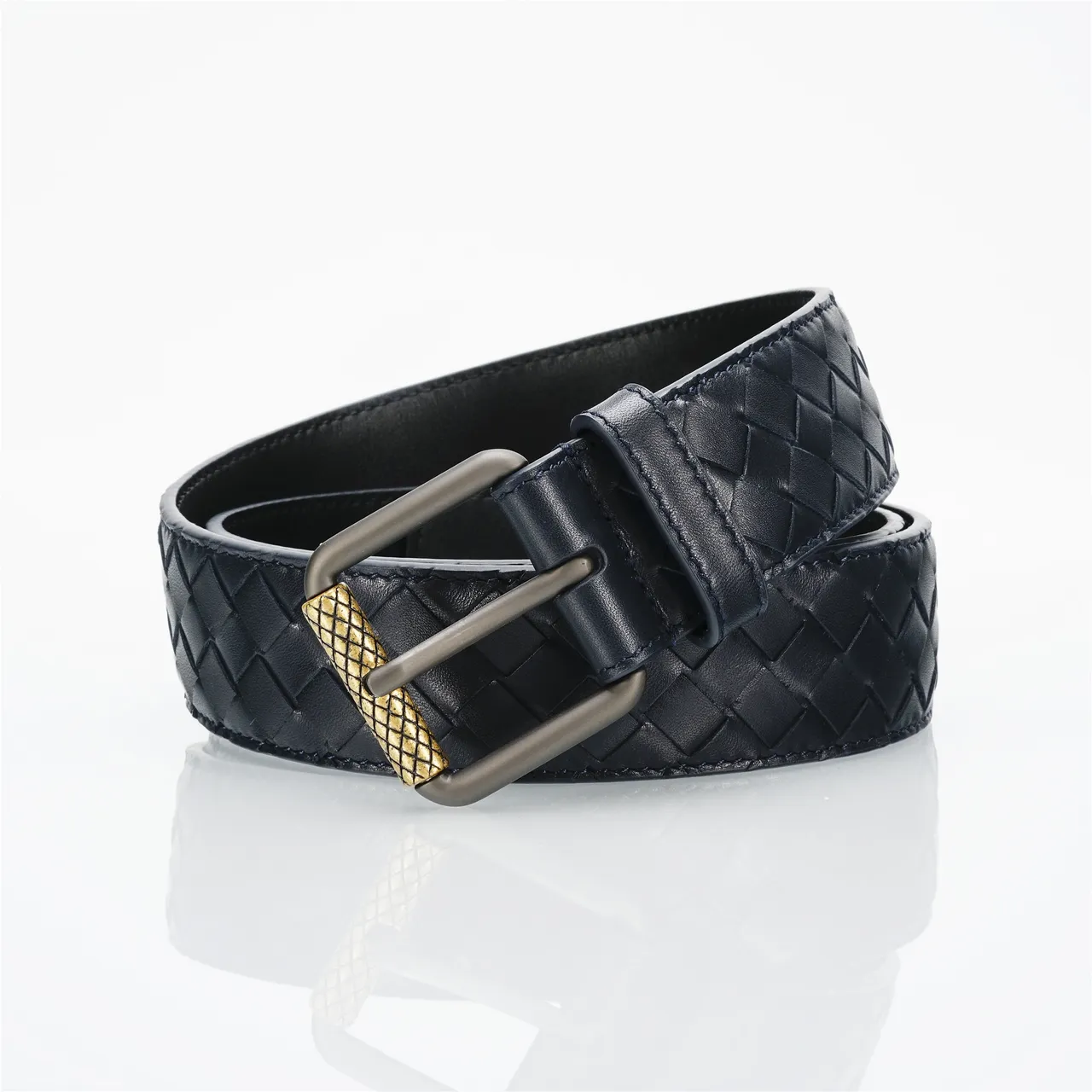 Bottega Veneta Cassette Intrecciato Cinto de couro preto 4
