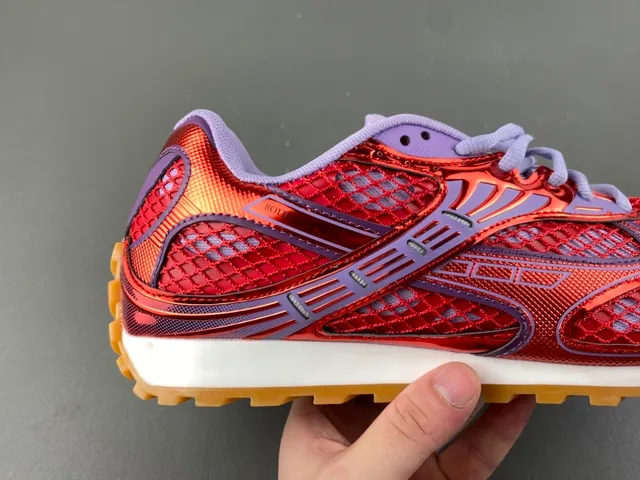 Bottega Veneta Cassette Tênis Lifestyle Metálicos Vermelho e Roxo 3