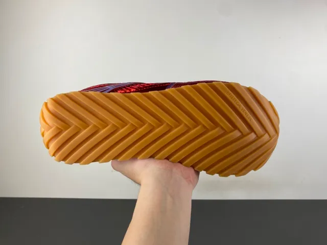 Bottega Veneta Cassette Tênis Lifestyle Metálicos Vermelho e Roxo 9