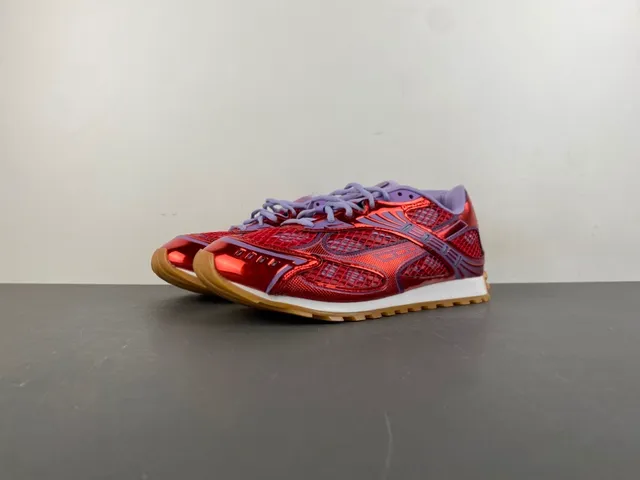 Bottega Veneta Cassette Tênis Lifestyle Metálicos Vermelho e Roxo 10