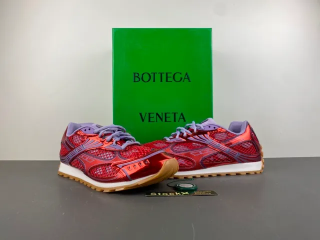 Bottega Veneta Cassette Tênis Lifestyle Metálicos Vermelho e Roxo 13