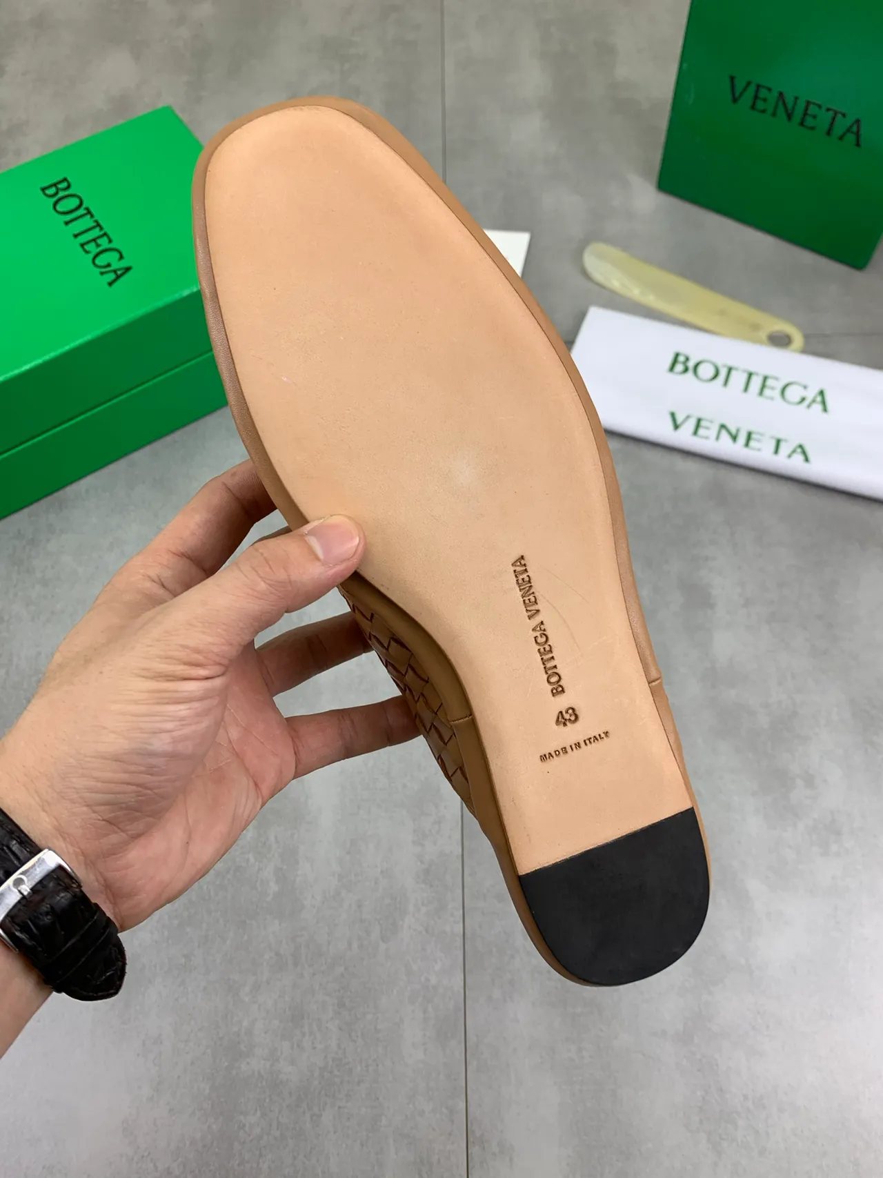 Bottega Veneta 沙丁鱼米色 Intrecciato 编织皮革 穆勒 轮廓 休闲鞋 4