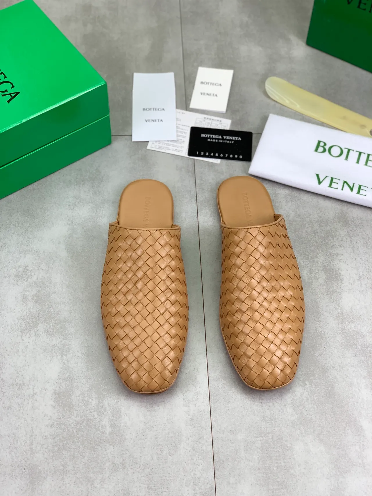 Bottega Veneta 沙丁鱼米色 Intrecciato 编织皮革 穆勒 轮廓 休闲鞋 5