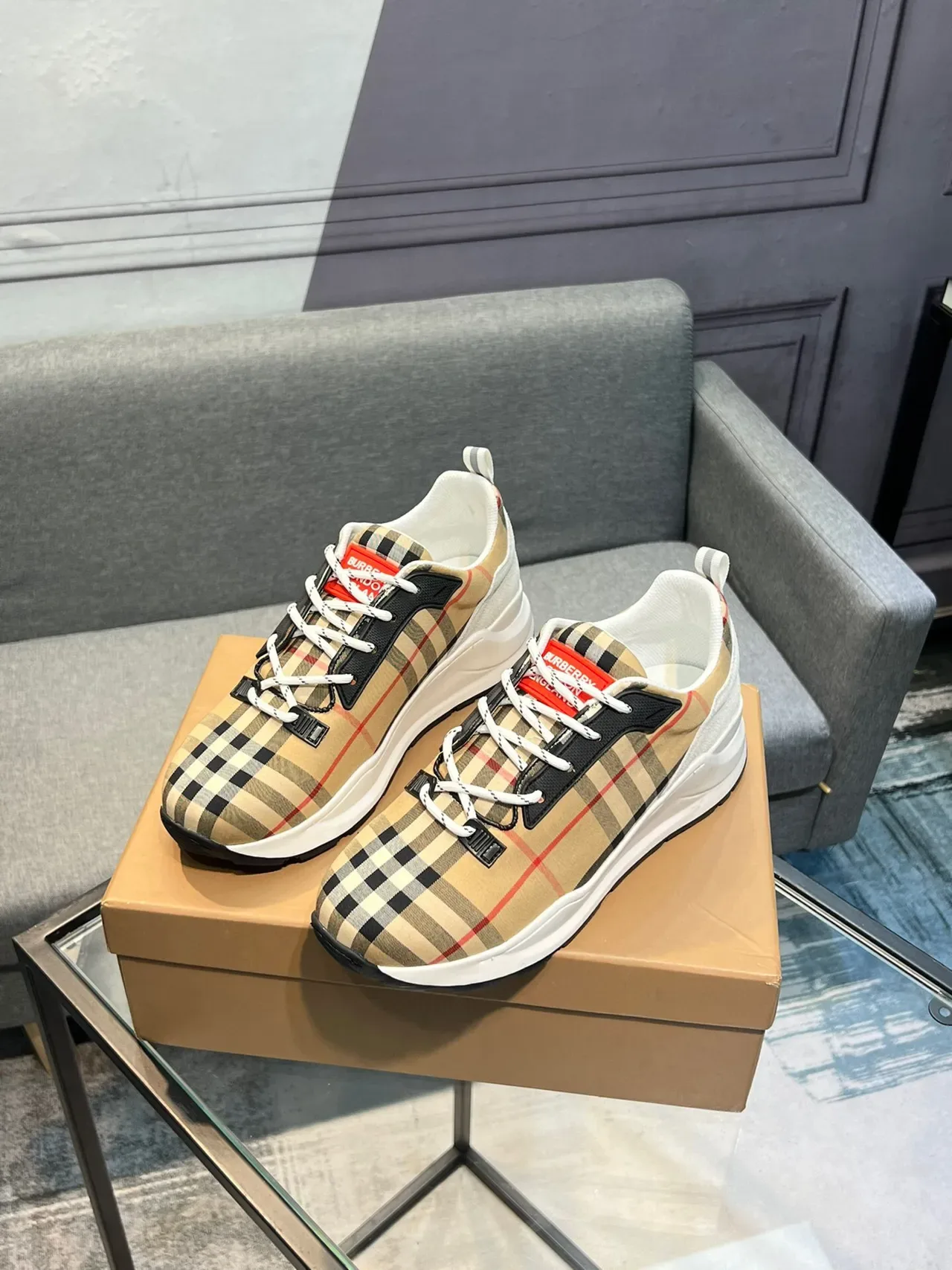 Burberry Beige Noir Vintage Check Tissu Supérieur Semelle Épaisse Gomme Blanche Chunky Sneakers 2