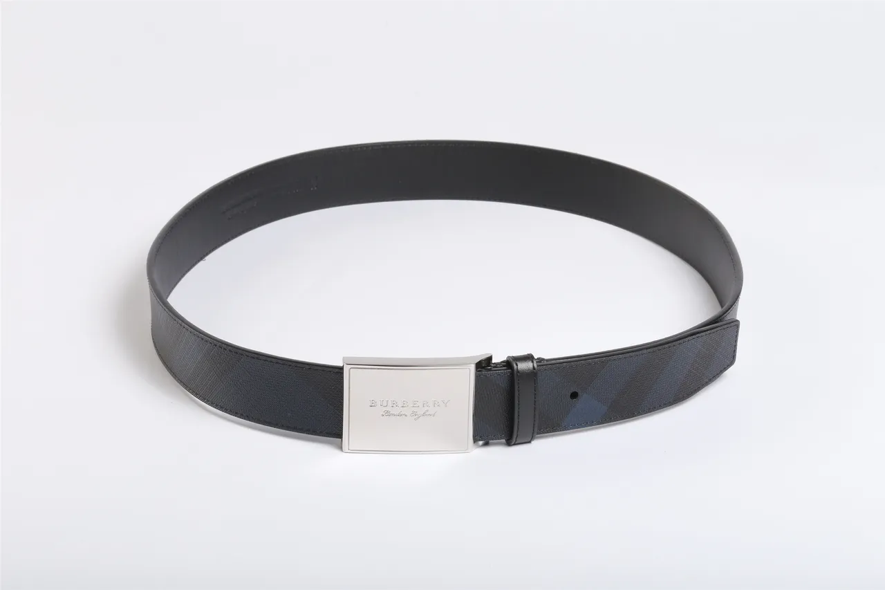 Burberry Noir Marine Rectangulaire Boucle Métal Poli Plaque de Marque Gravée Ceinture en Cuir 8