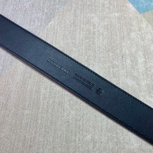 Burberry Black Silver Pebbled Reversible Leather Belt 3