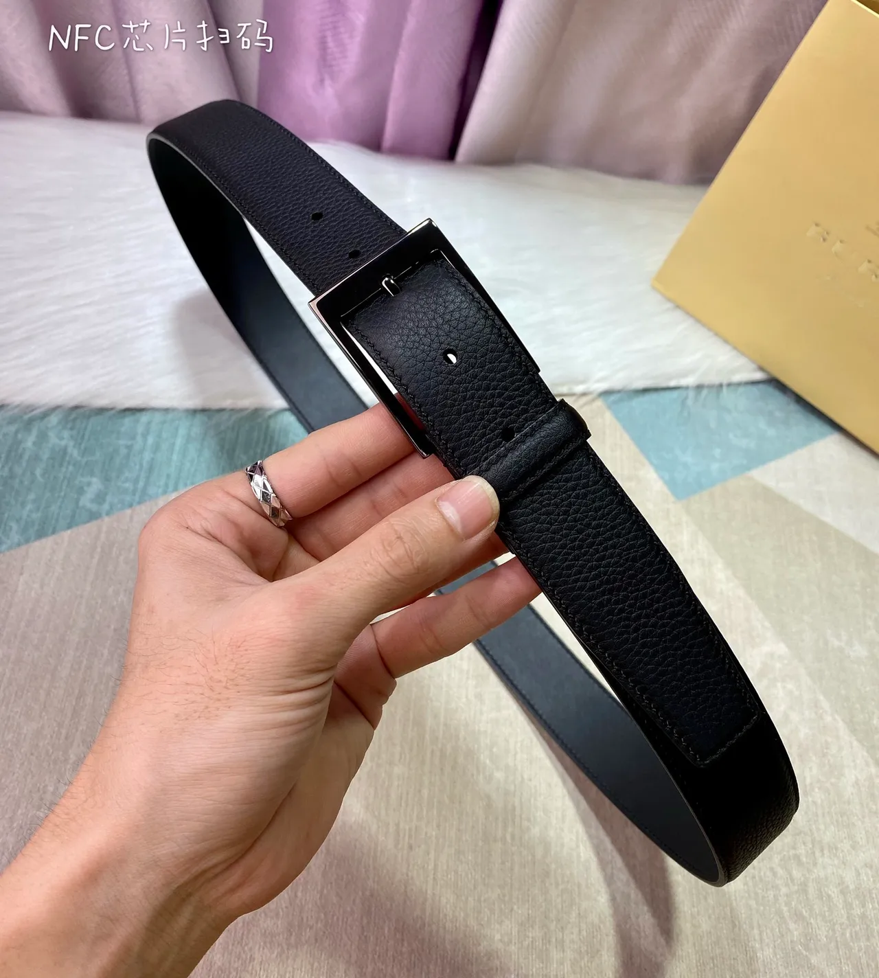 Burberry Black Silver Pebbled Reversible Leather Belt 8